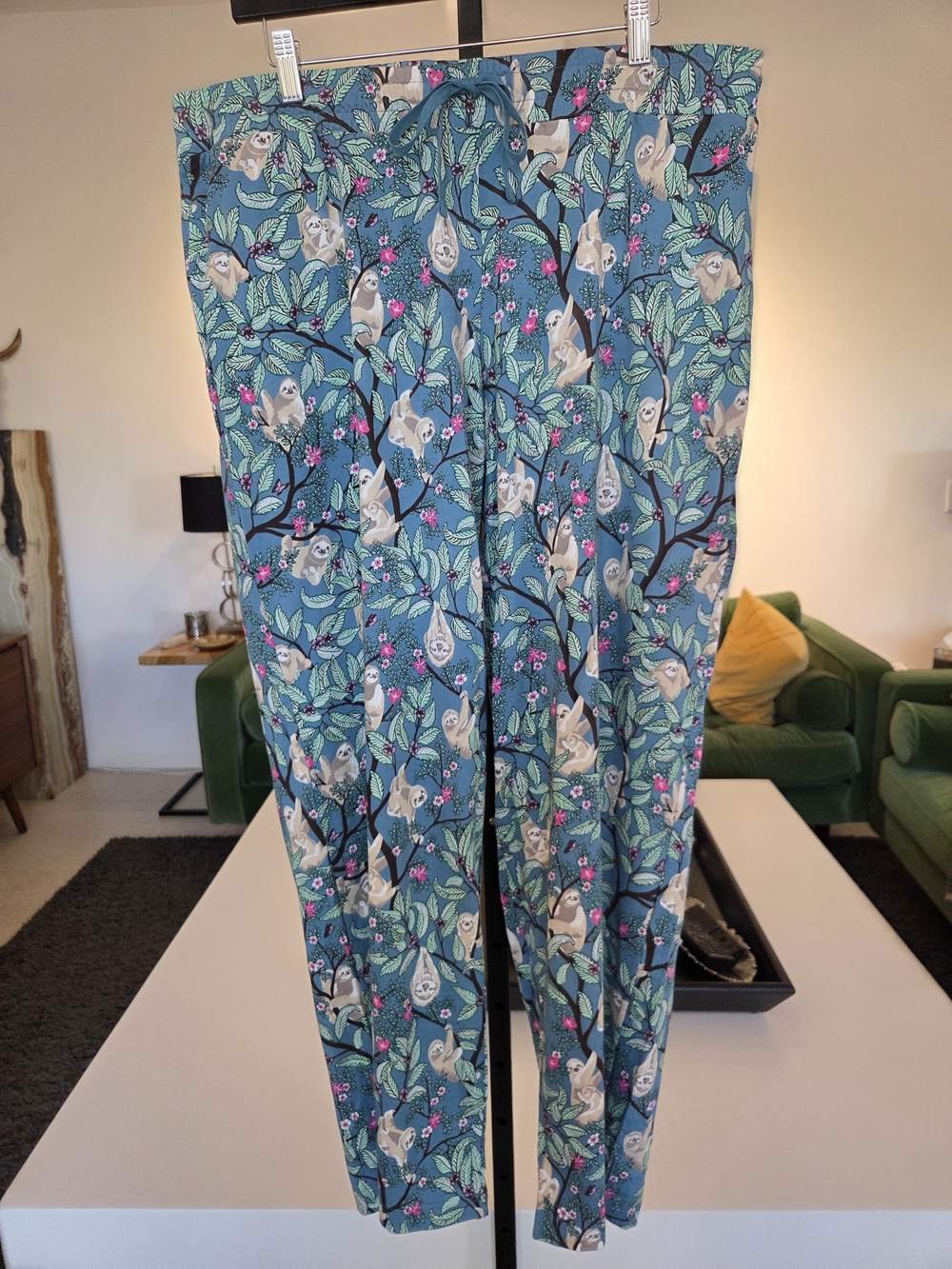 New Vera Bradley Sloth Pajama Pants NWT + Free NWT Altar'd State Pink Cami XXL - Picture 2 of 13